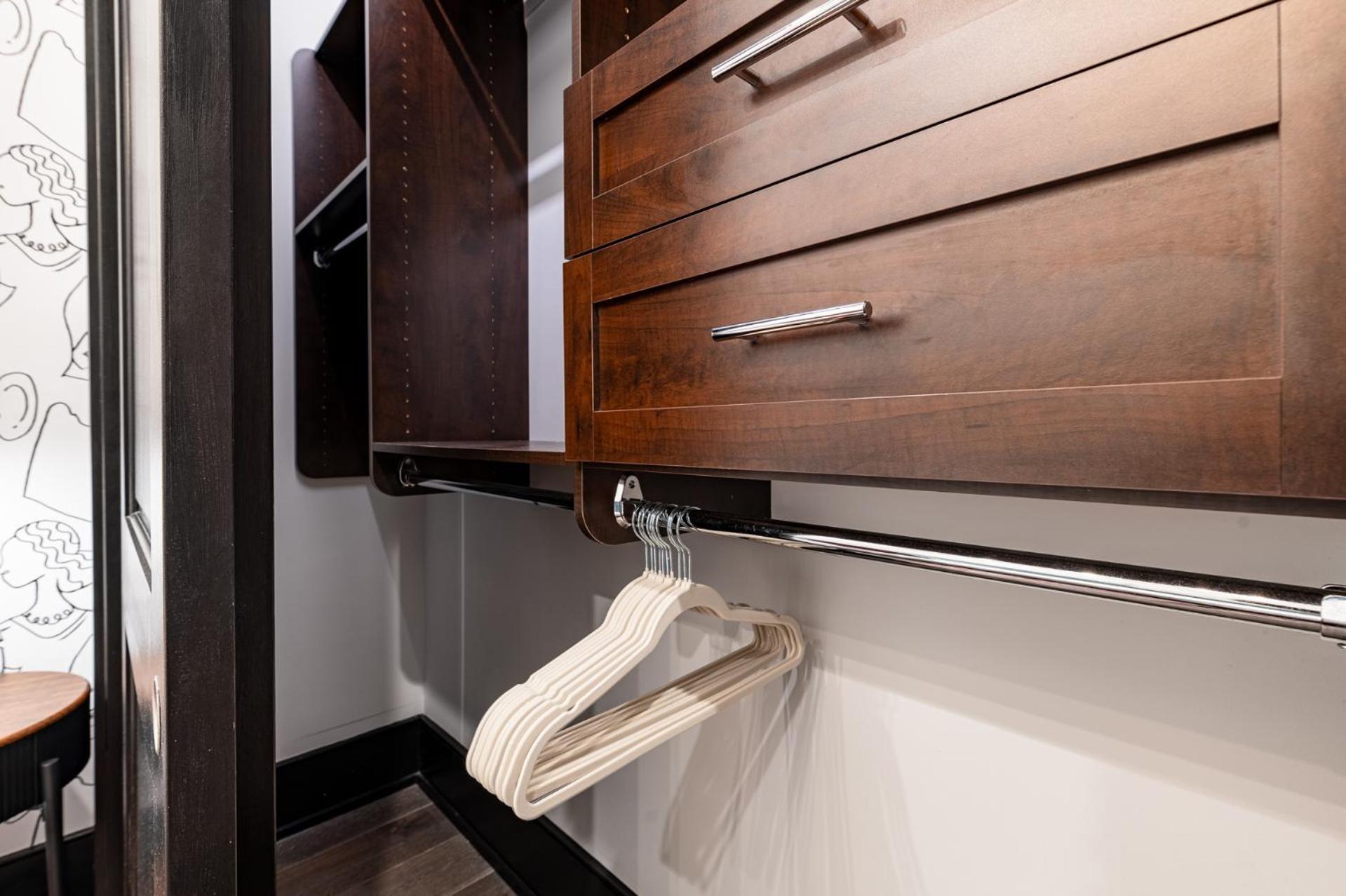 Hotel Downtown 4bd4ba With 2 Queen Sleeper Sofas Connecting Unit Perfect For Groups *